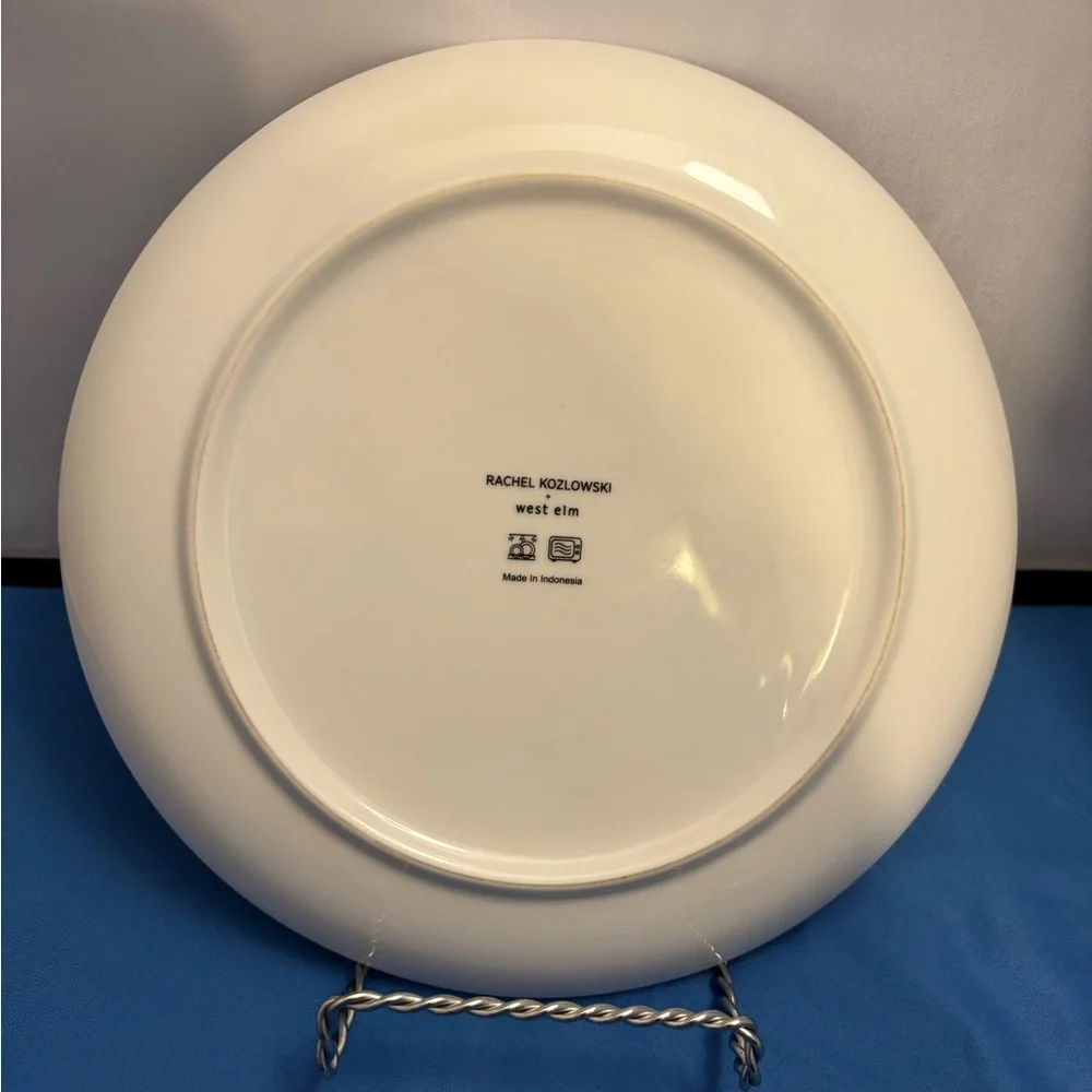 Rachel Kozlowski West Elm Dapper Animal Salad Plate. Like new. Looks like Bengal